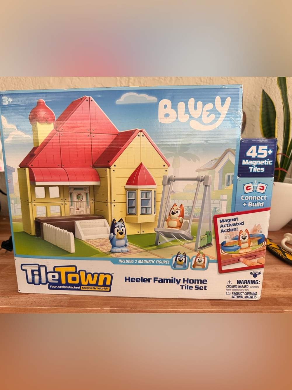 Bluey TileTown Heeler Family Home Playset - Yellow & Red